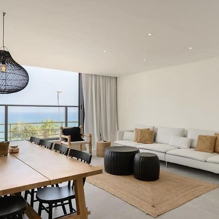 Stylish & Spacious 3 Bedroom Apartment By The Sea Netanya Luaran gambar