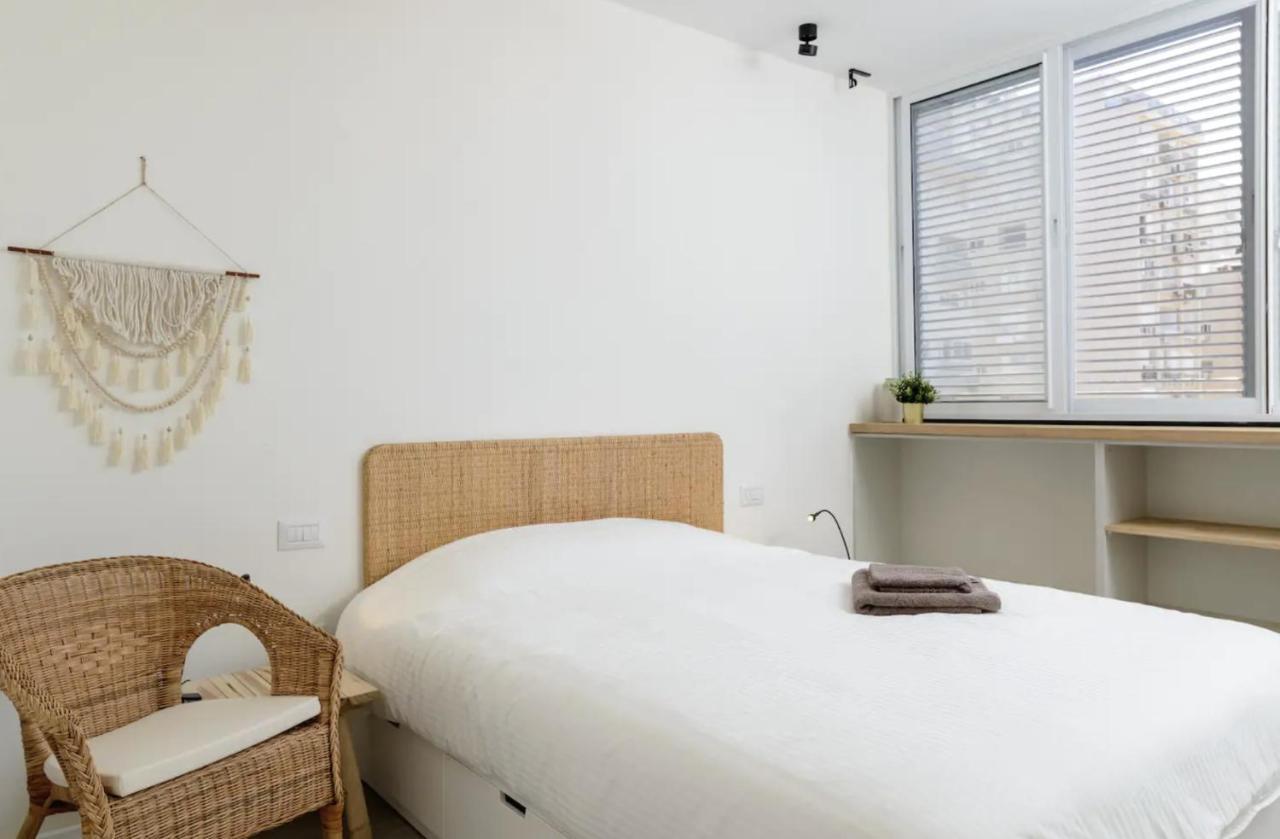 Stylish & Spacious 3 Bedroom Apartment By The Sea Netanya Luaran gambar