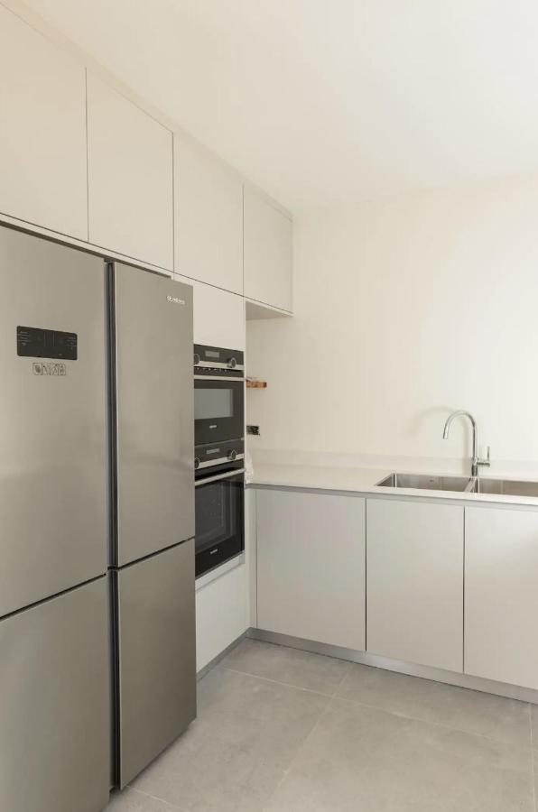 Stylish & Spacious 3 Bedroom Apartment By The Sea Netanya Luaran gambar